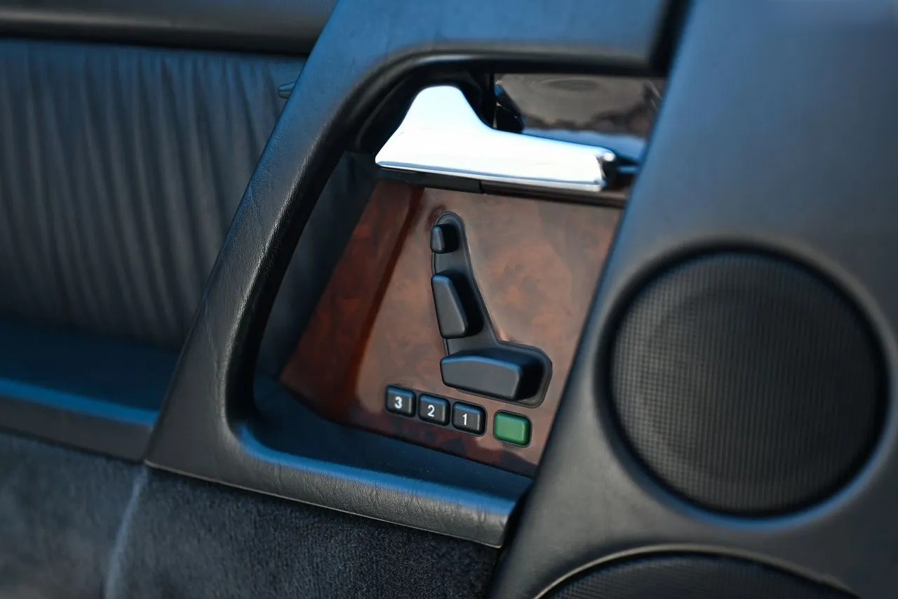 Mercedes-Benz SL-класс 3.2 AT, 1995, — фото 18